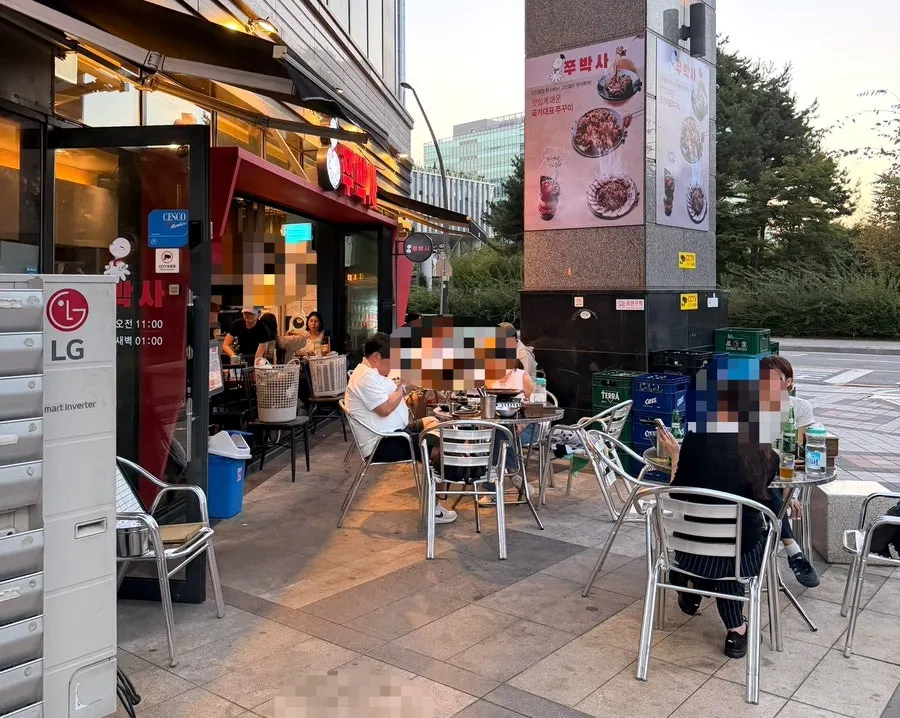 손님이 들어차기 전 쭈박사 마곡점 매장 내부