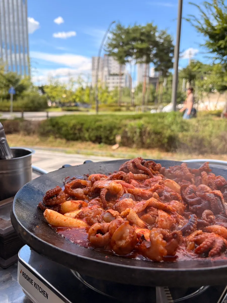 야장 자리에서 즐긴 쭈박사 마곡점 쭈삼겹 한 상