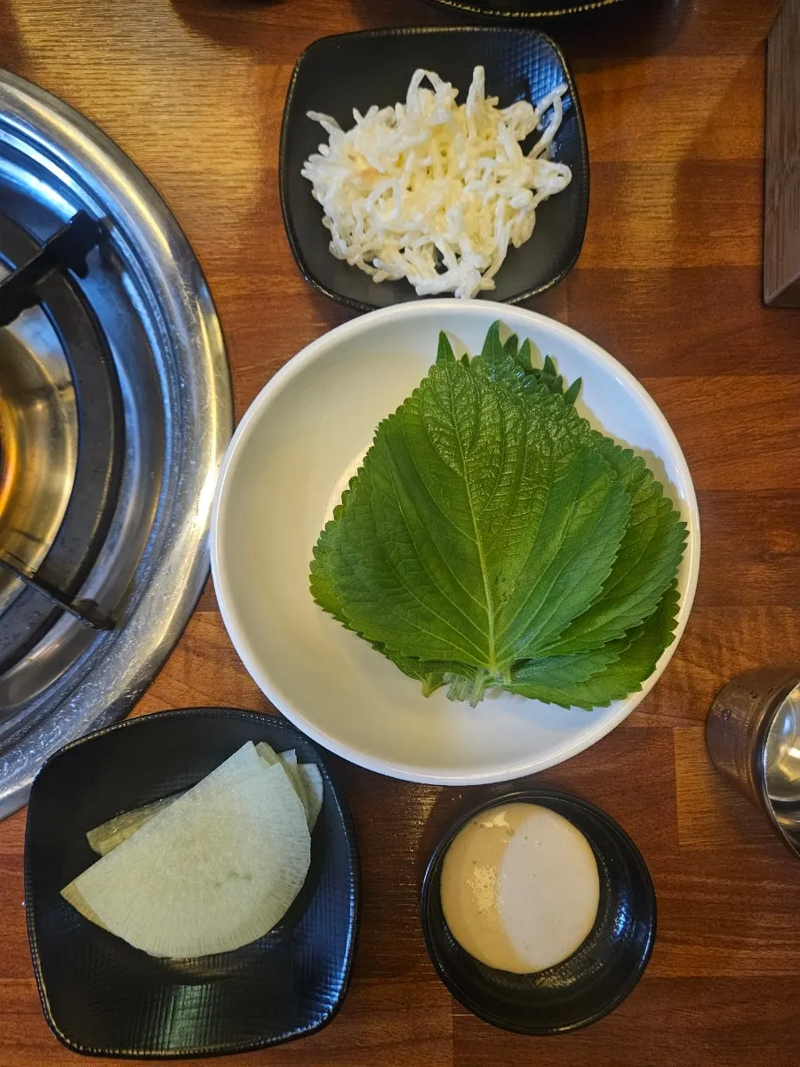 Griddle seat set up at an indoor table