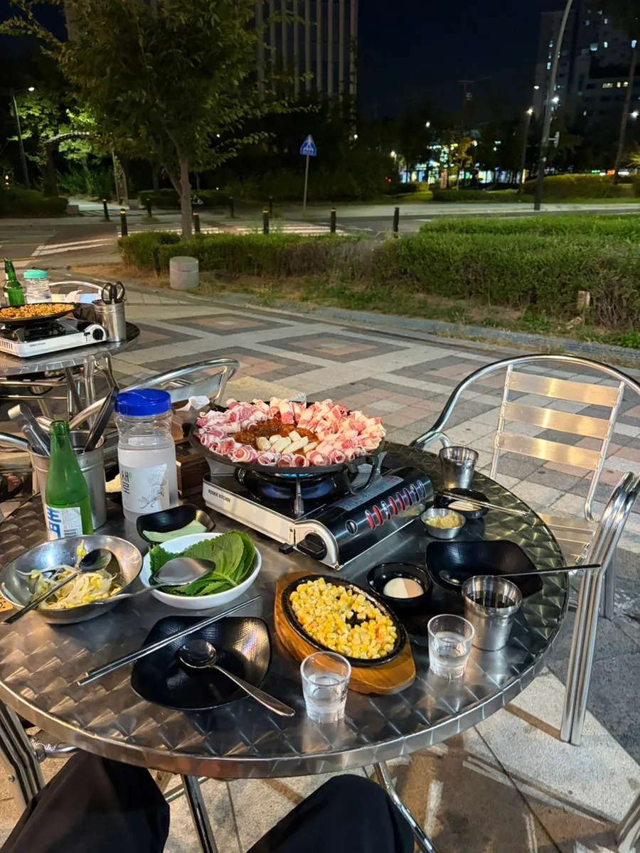 Order kiosk placed on the table