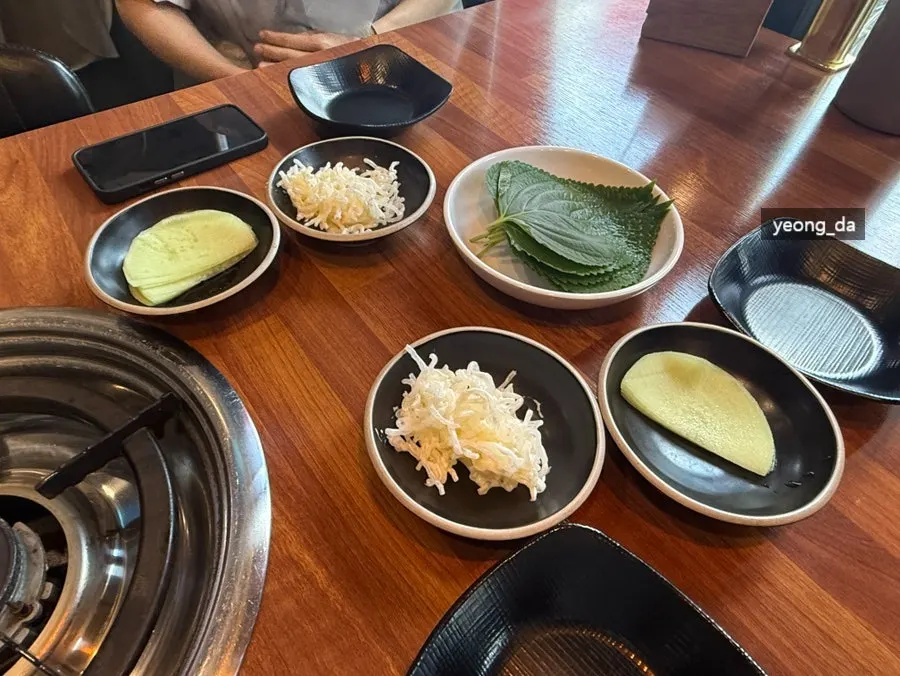 깻잎 쌈무 마요네즈 천사채 반찬