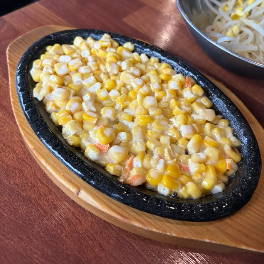 음료수 세트 기본 반찬 날치알과 콘버터