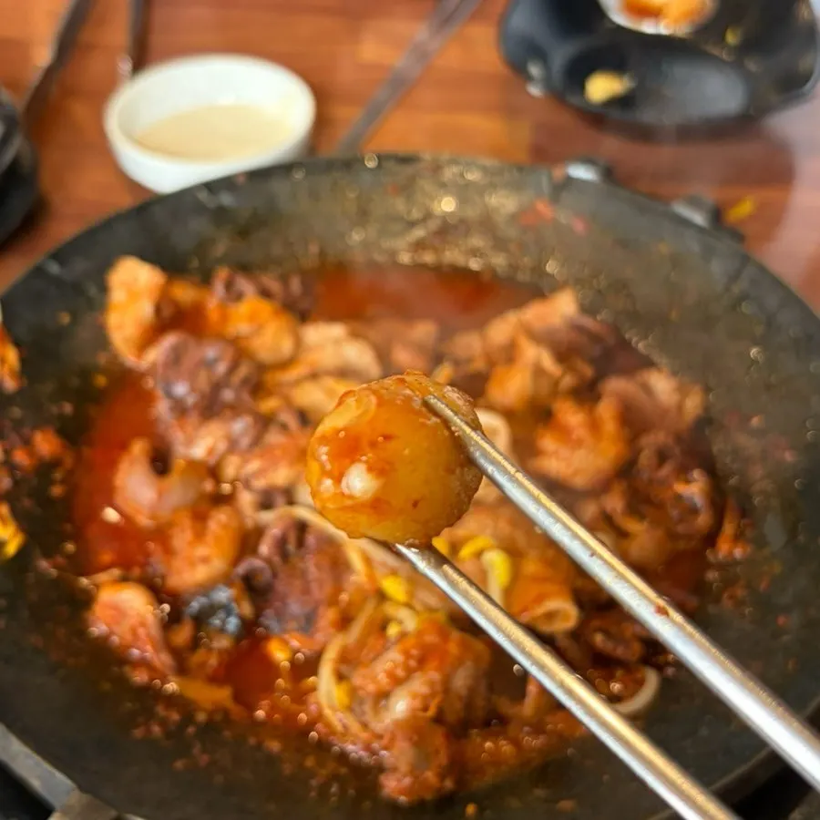 기본 반찬 천사채와 쭈꾸미 조합