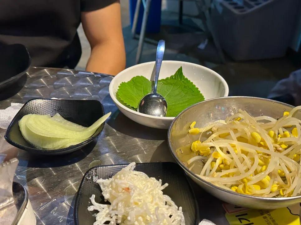 Basic side dish spread at Jju Baksa
