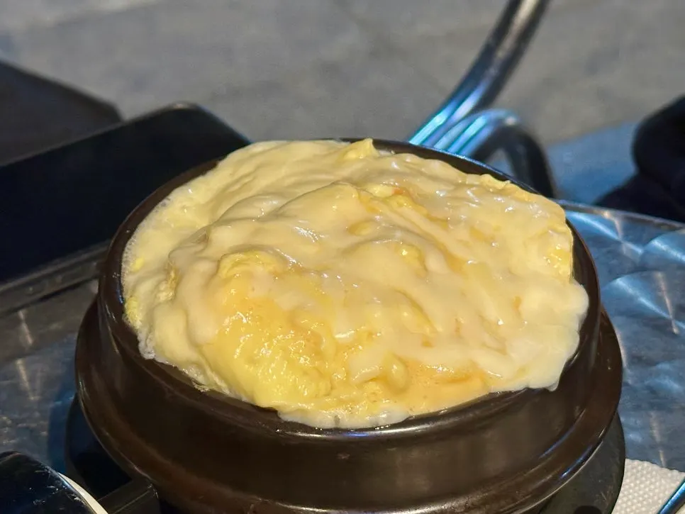 Cheese egg custard included with the set