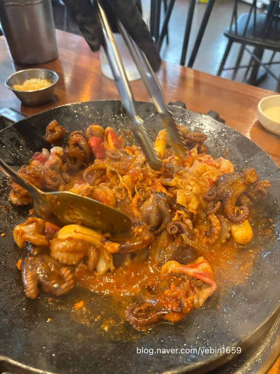 Thin beef brisket cooked on the hot plate