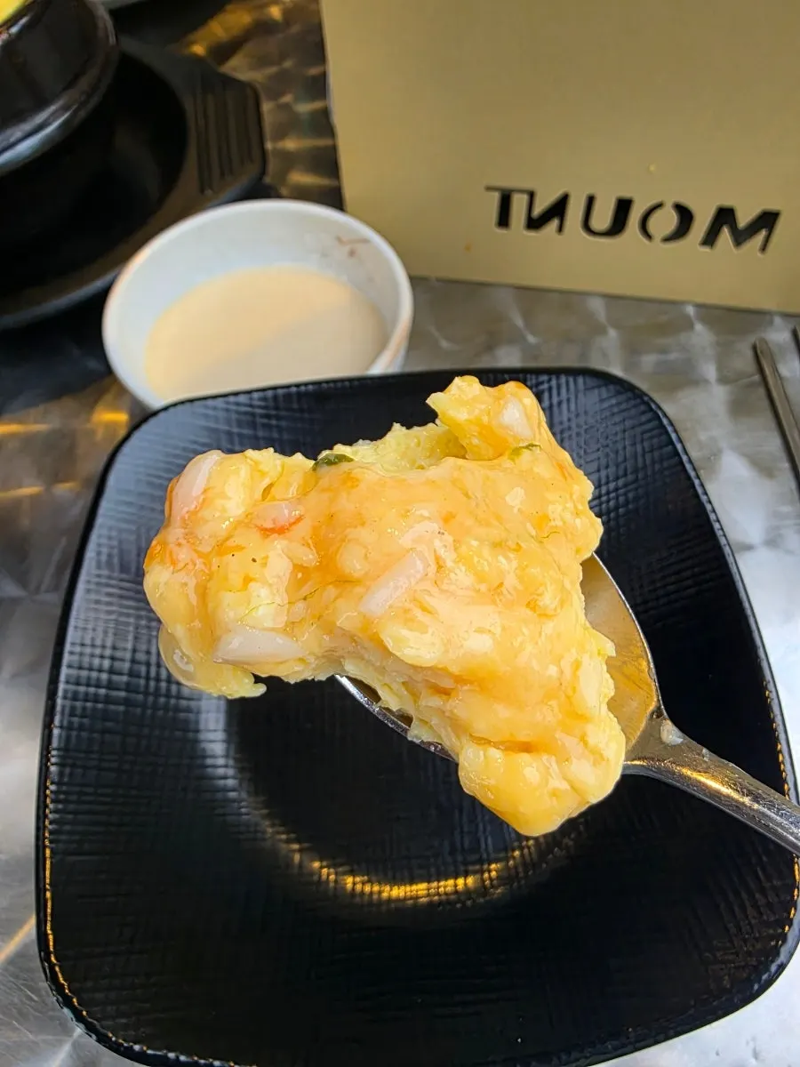애피타이저로 나온 천사채와 콘버터
