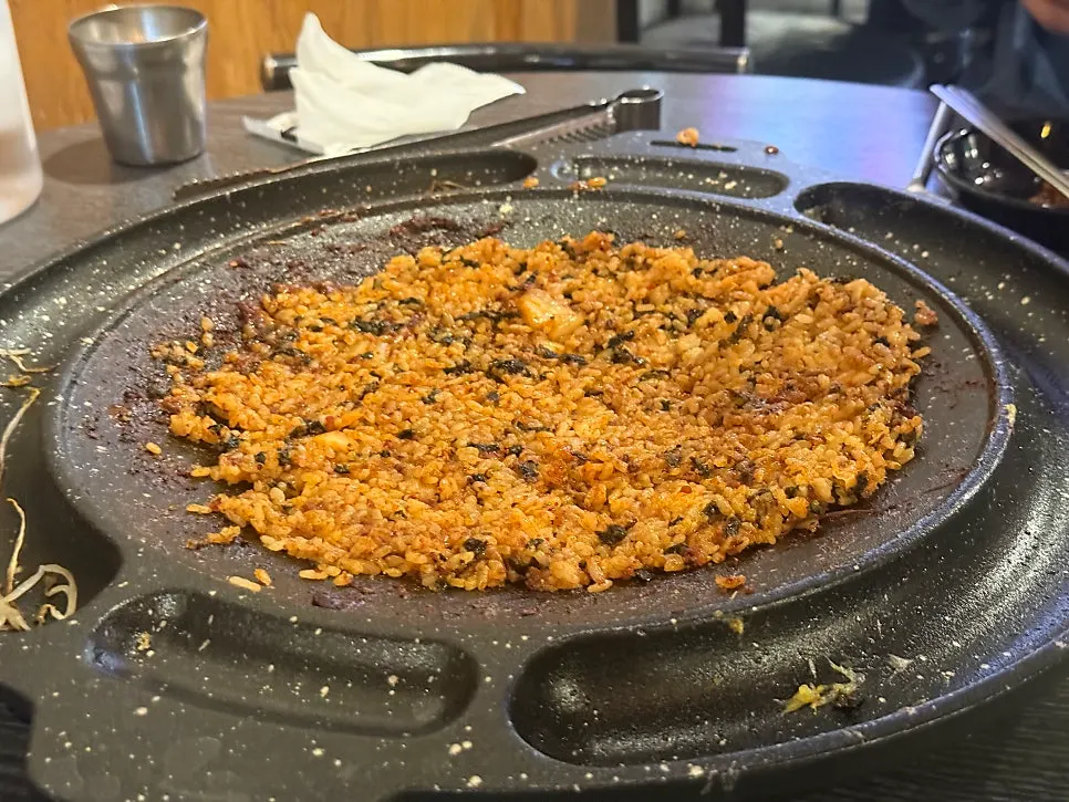 Melted cheese over the flying fish roe fried rice