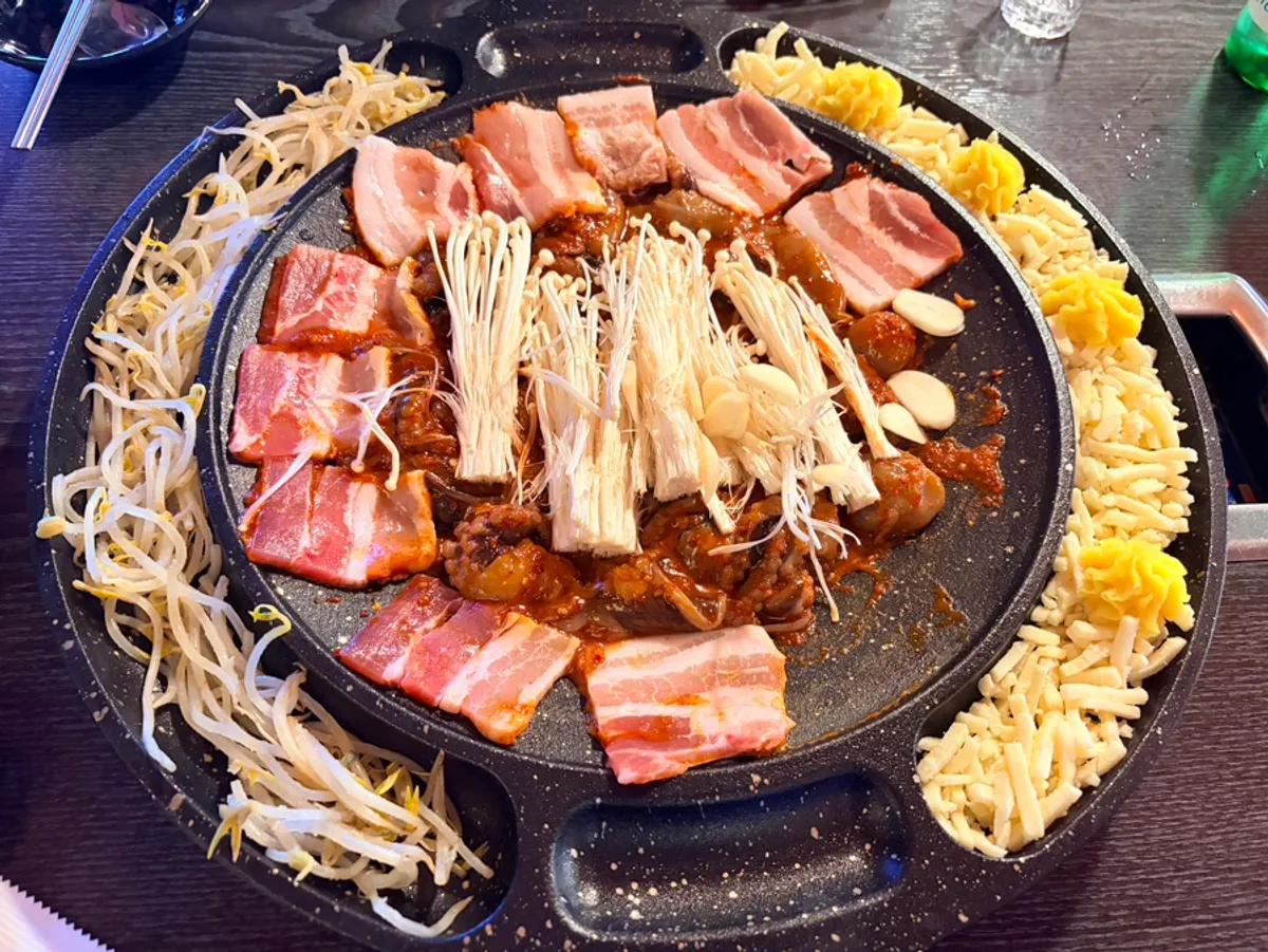 Jjuksami, a spicy octopus restaurant near Cheonho Station