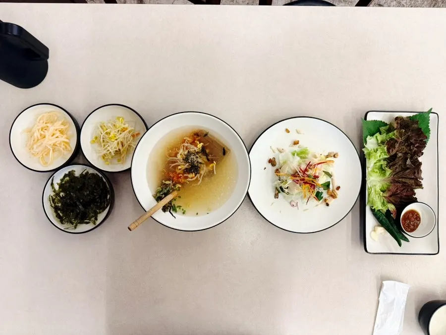 Cool mukbap and side dishes