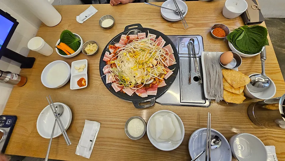 끓이기 전 쭈삼 팬 전체 모습