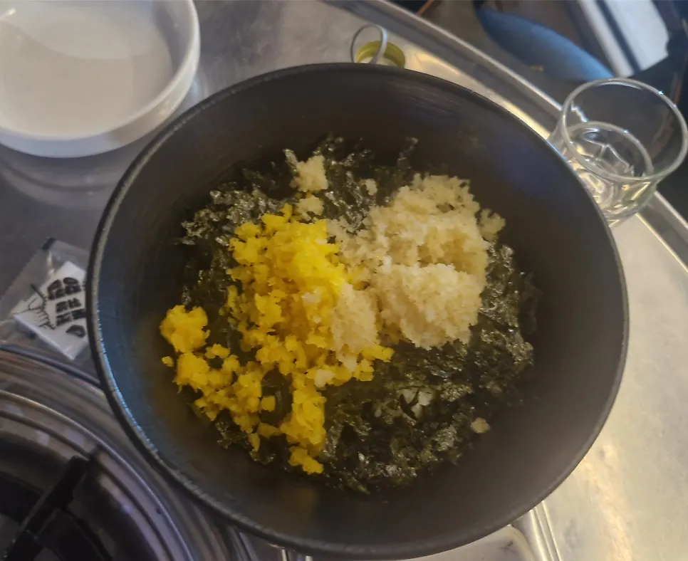 Flying fish roe rice ball packed with roe