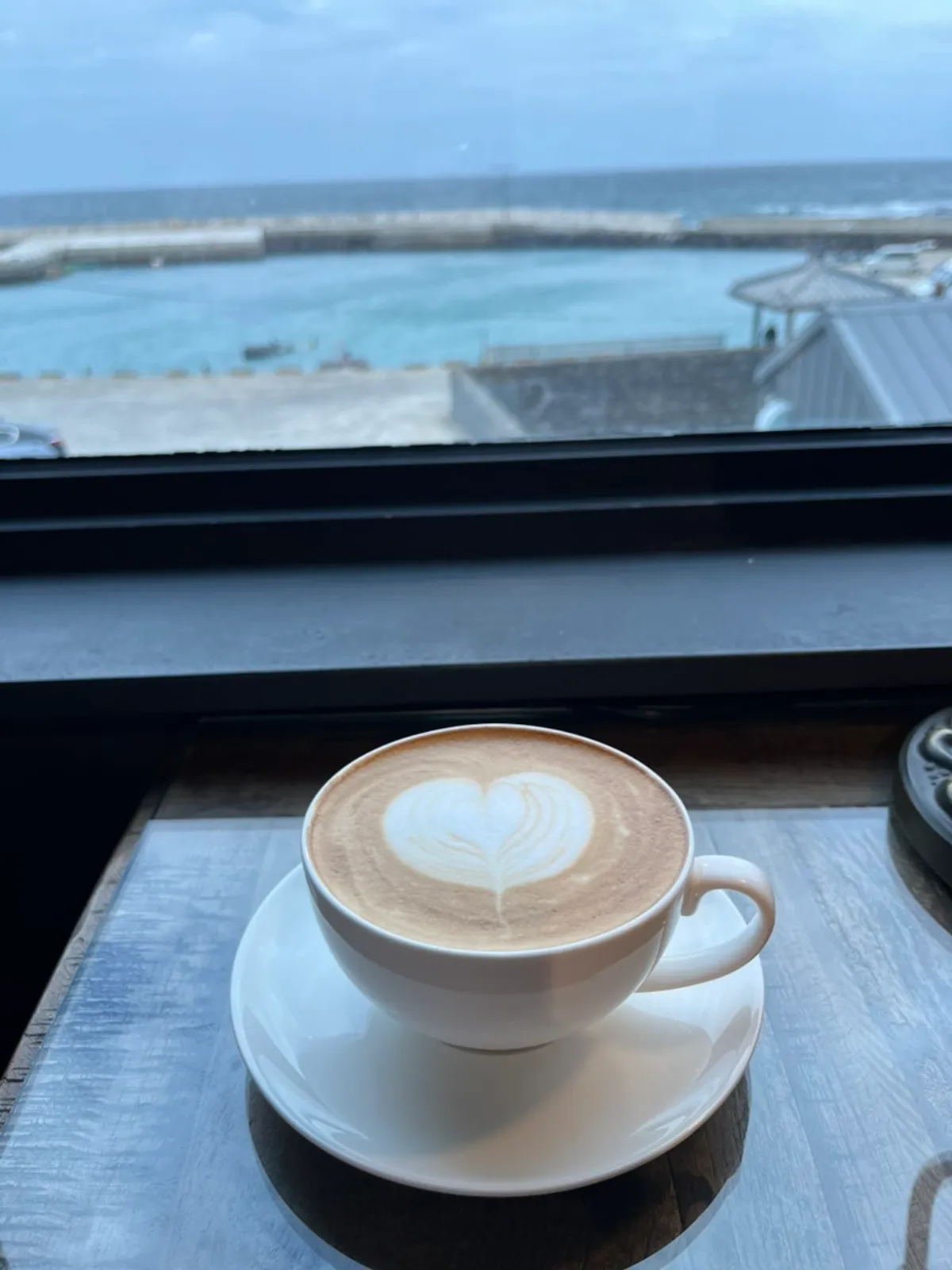 Ly vanilla latte gọi tại Robain Coffee