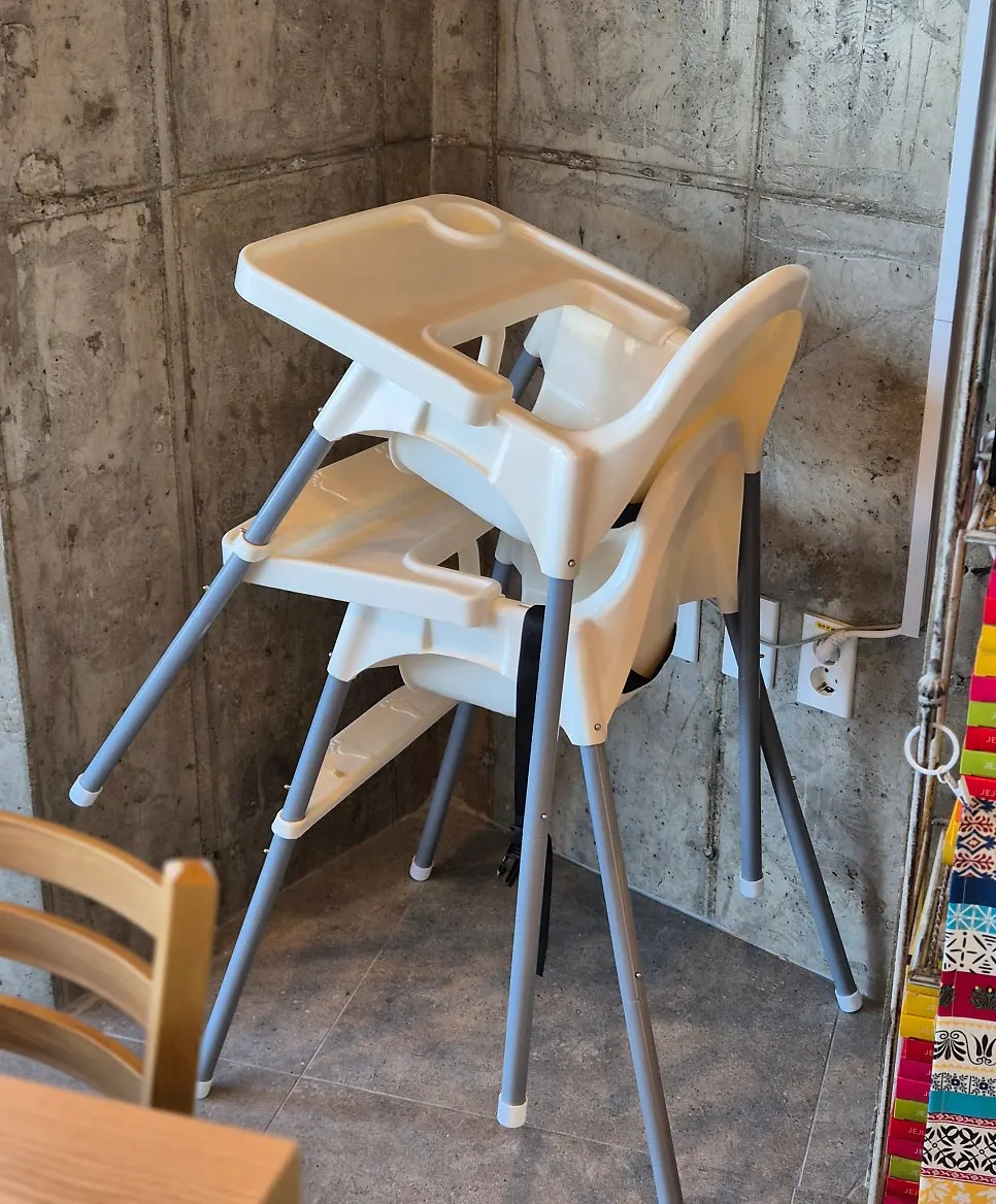 Baby chair set up in the restaurant