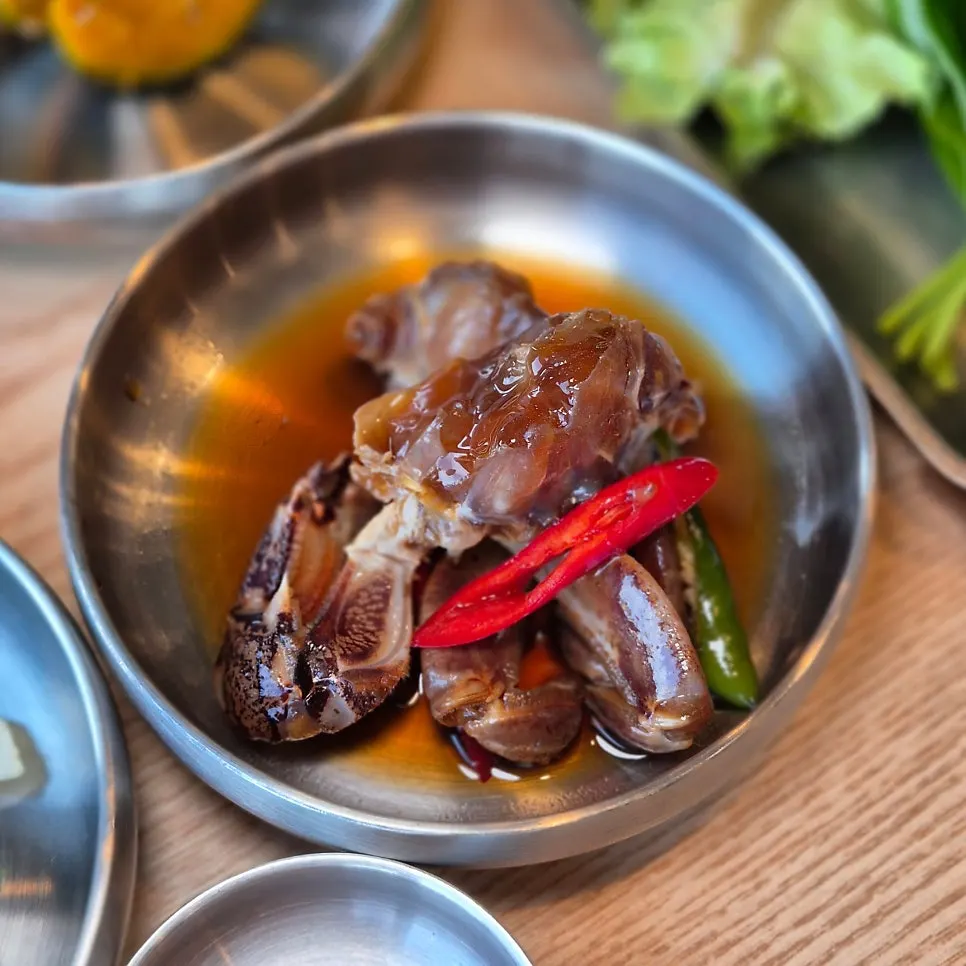 Ganjang gejang (soy-marinated crab) side dish