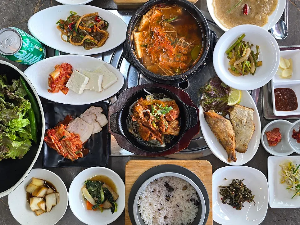A full sotbap set meal at Jogane Sotbap