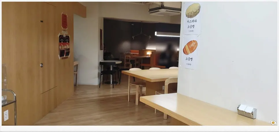 Interior of Jo Hui-tak Coffee with soft lighting