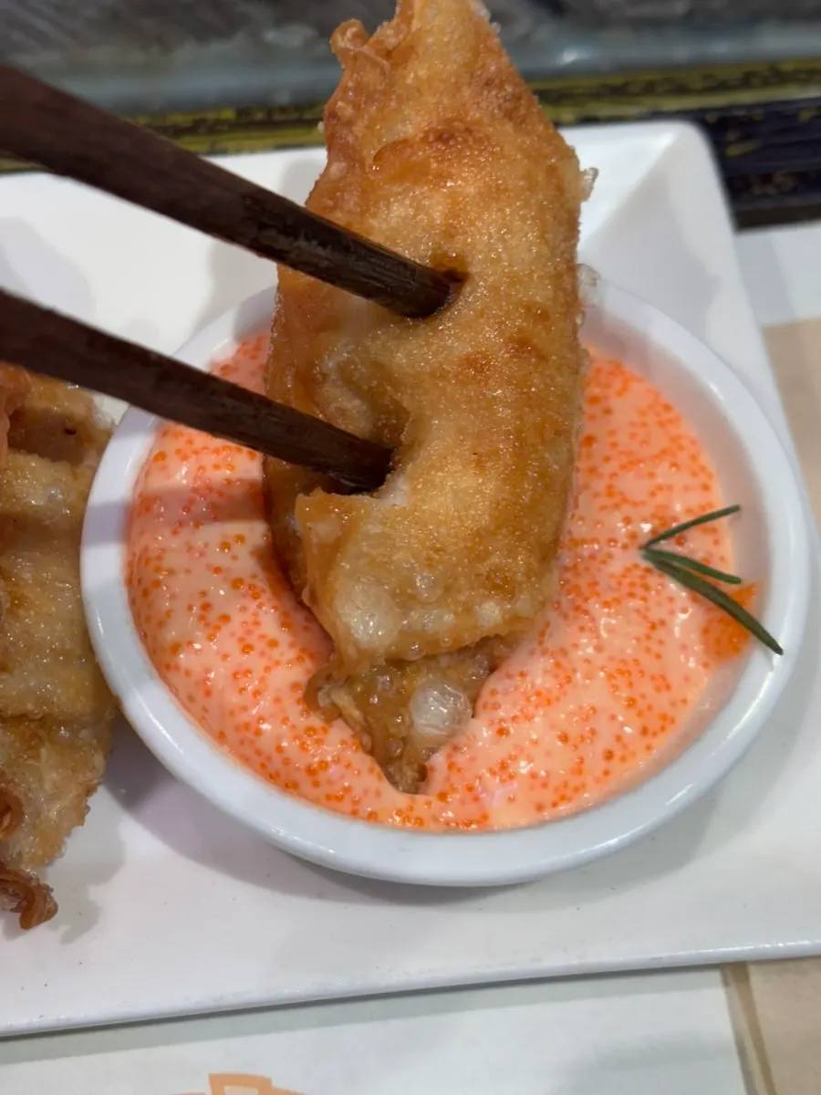 一口かじった明太子餃子の断面