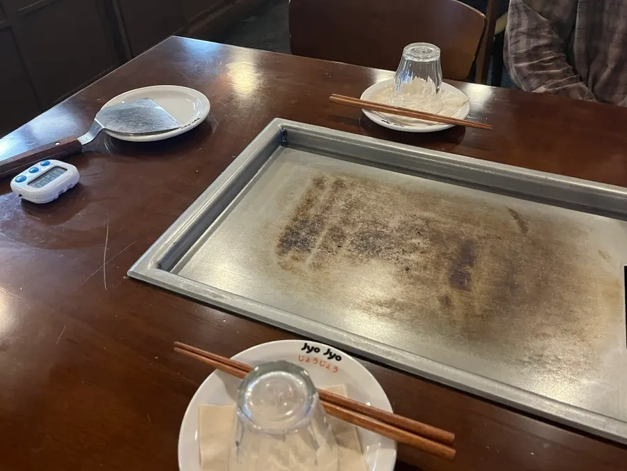 죠죠 문래점 테이블 세팅과 메뉴판