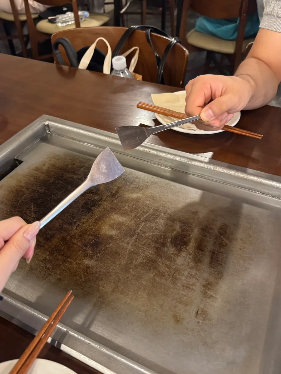 Mini scraper for eating monjayaki