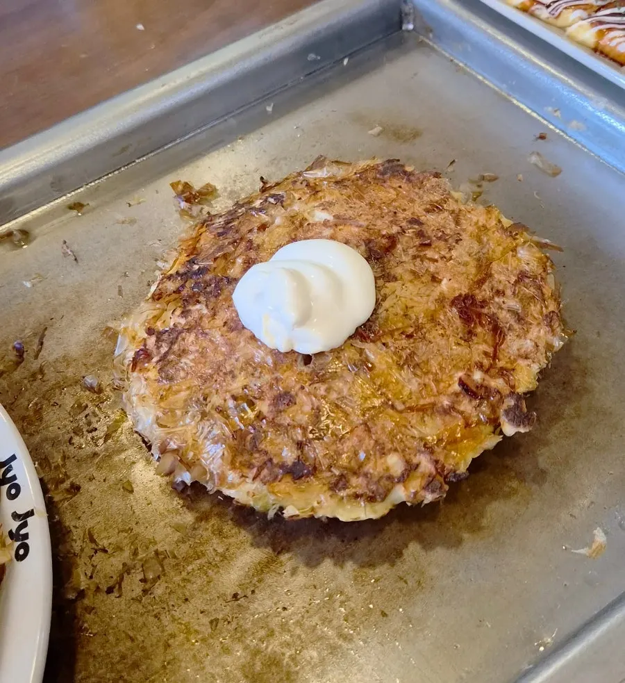 Cross-section of the thick okonomiyaki