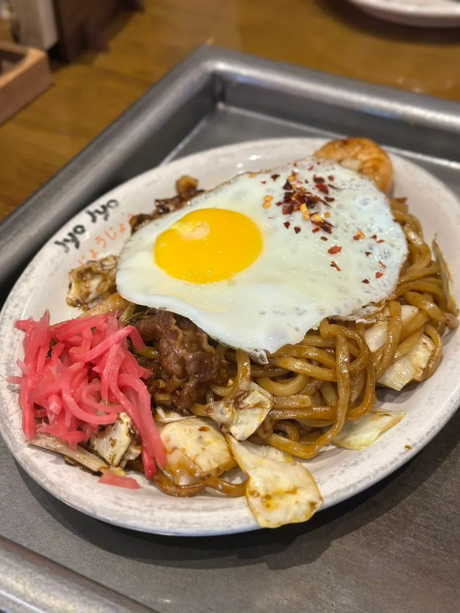 매콤한 카라이 야끼소바 한 접시