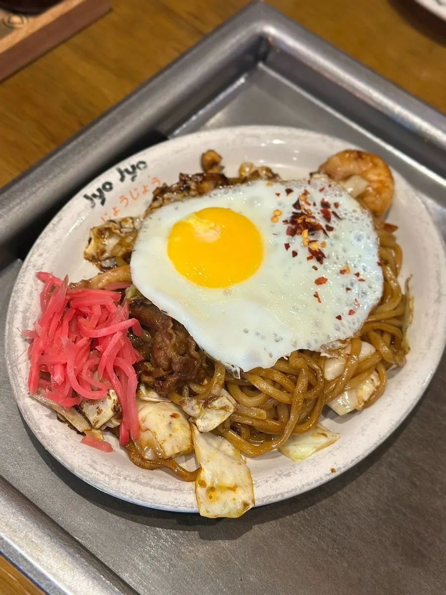 철판에 나온 카라이 야끼소바