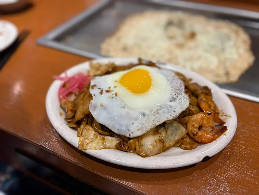 A plate of spicy karai yakisoba
