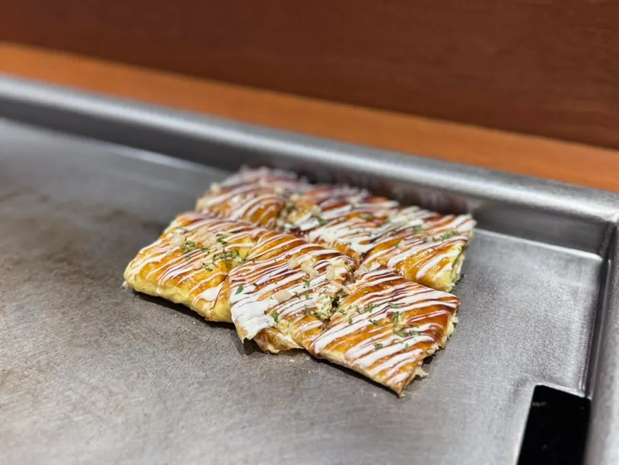 Donpeiyaki on the teppan