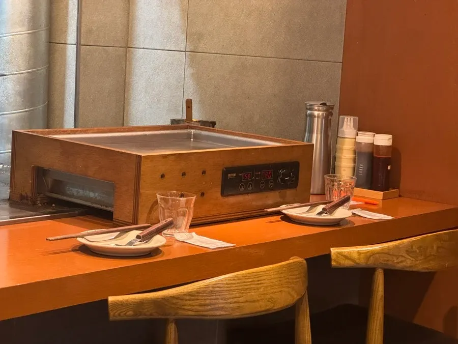 죠죠 연남점 매장 내부 좌석 전경