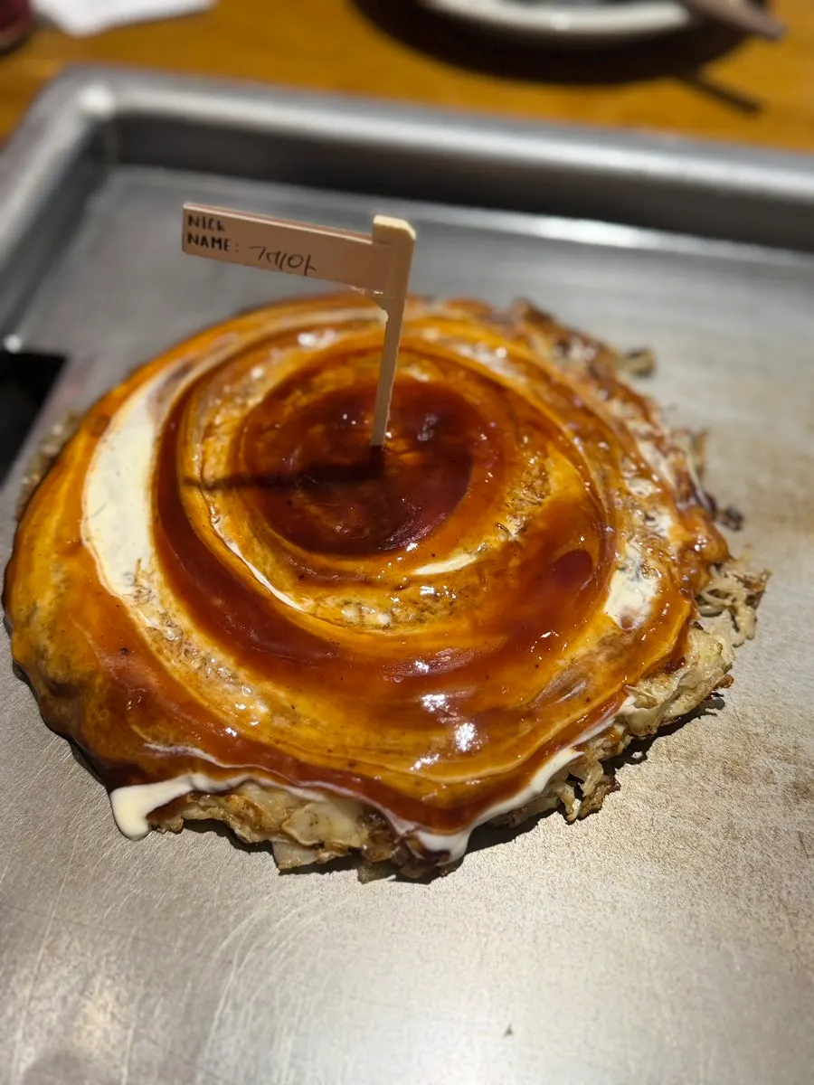 Okonomiyaki on the teppan griddle
