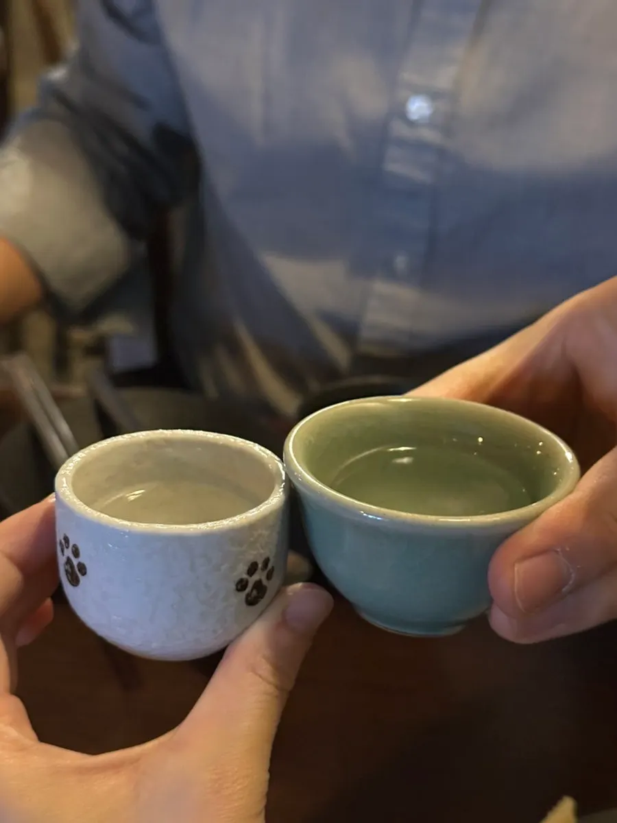 The hand-picked glass with a dog paw print pattern