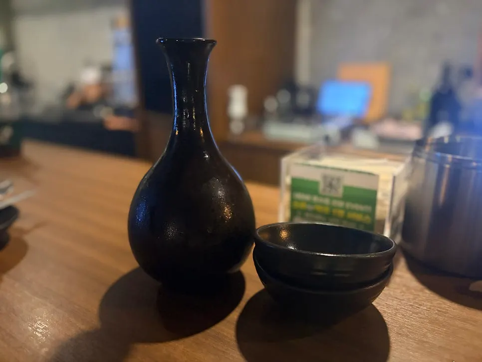 Jojomomo's signature nurungji dongdongju kettle and cup