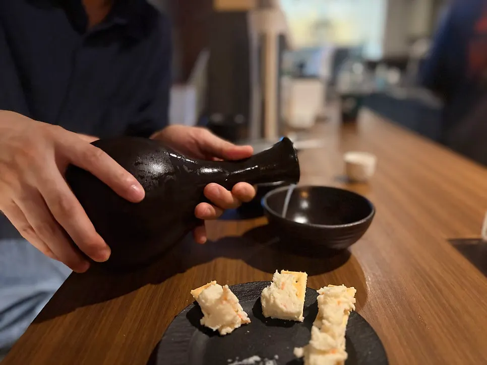 Nurungji dongdongju poured into a cup