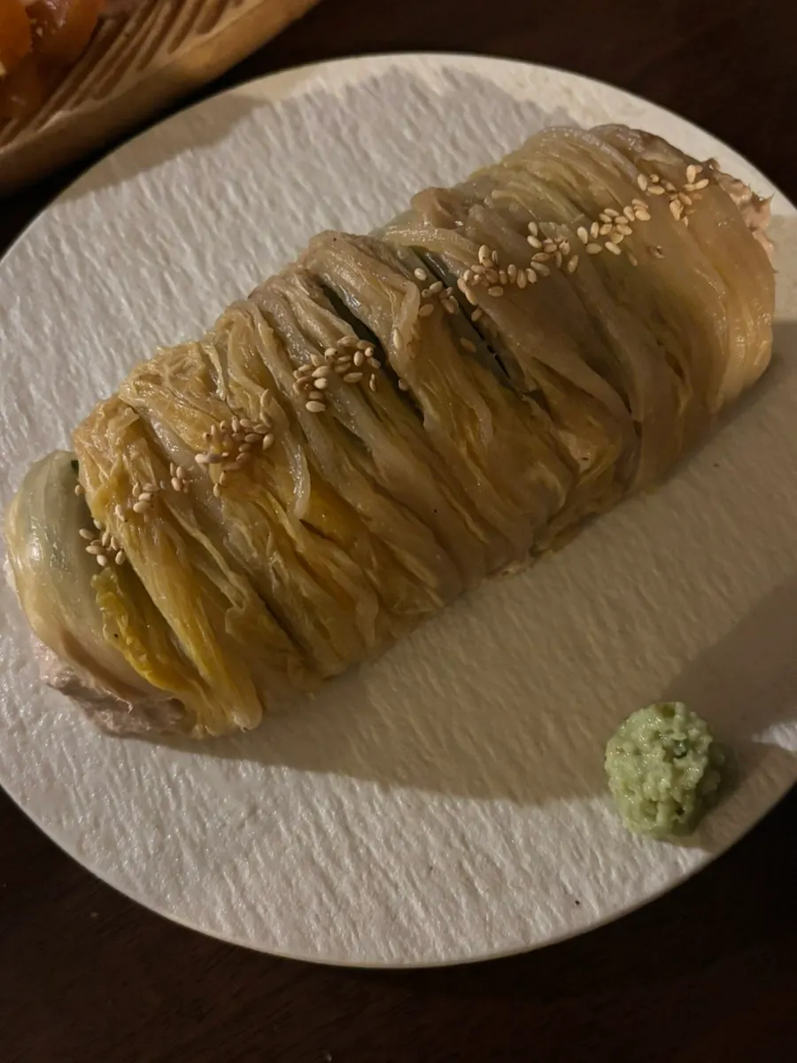 조조모모 참치 묵은지 말이 접시