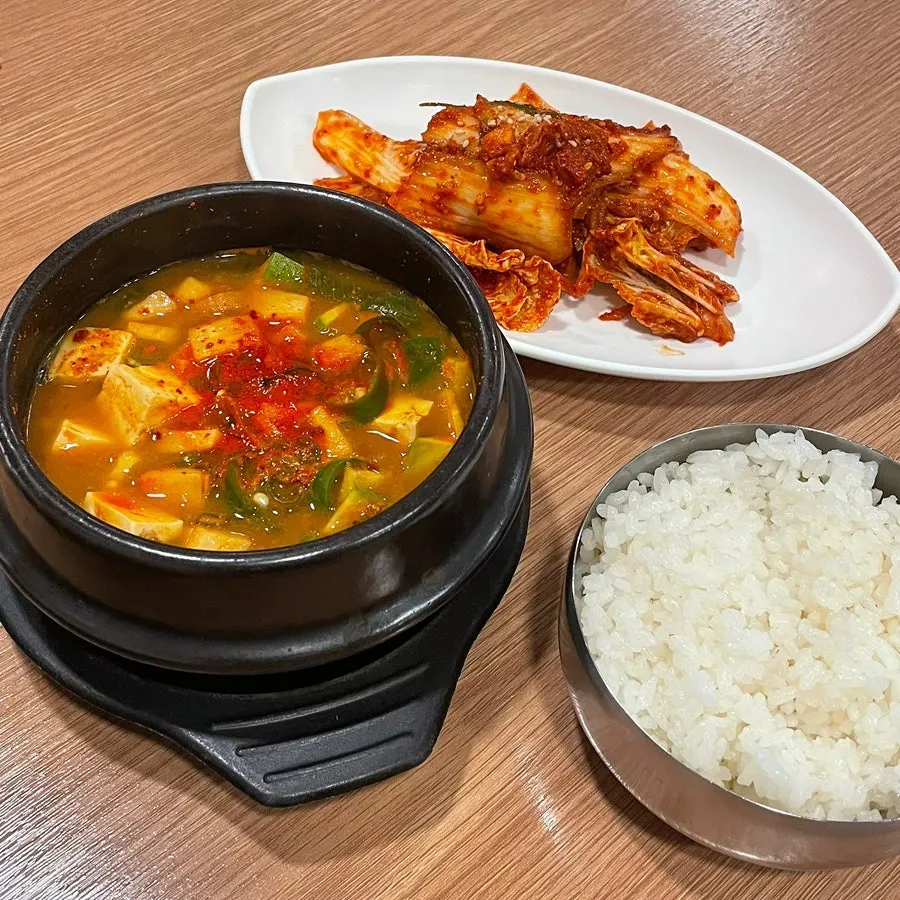 Jokbo's doenjang and rice side set
