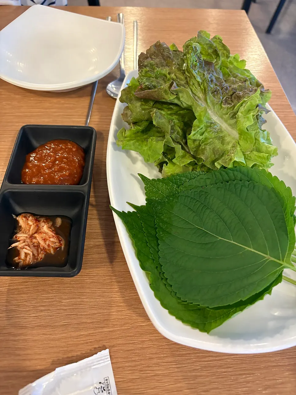 Jokbal spread arranged to suit personal taste