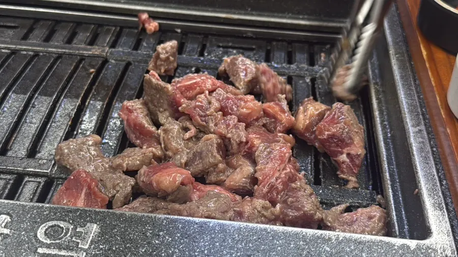 Sogalbisal for two grilling on the pan