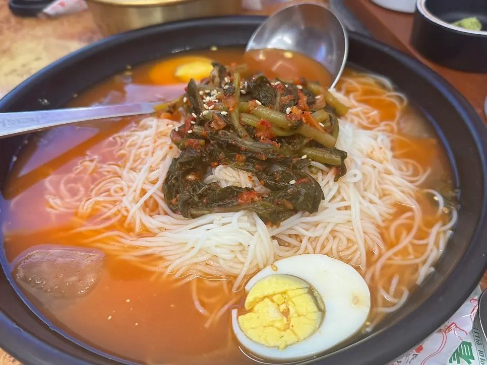 김치말이국수와 묵은 열무김치