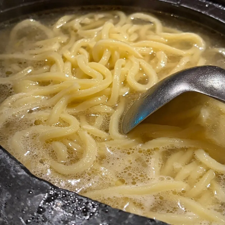 Blanched Chinese-style noodles served as an add-on