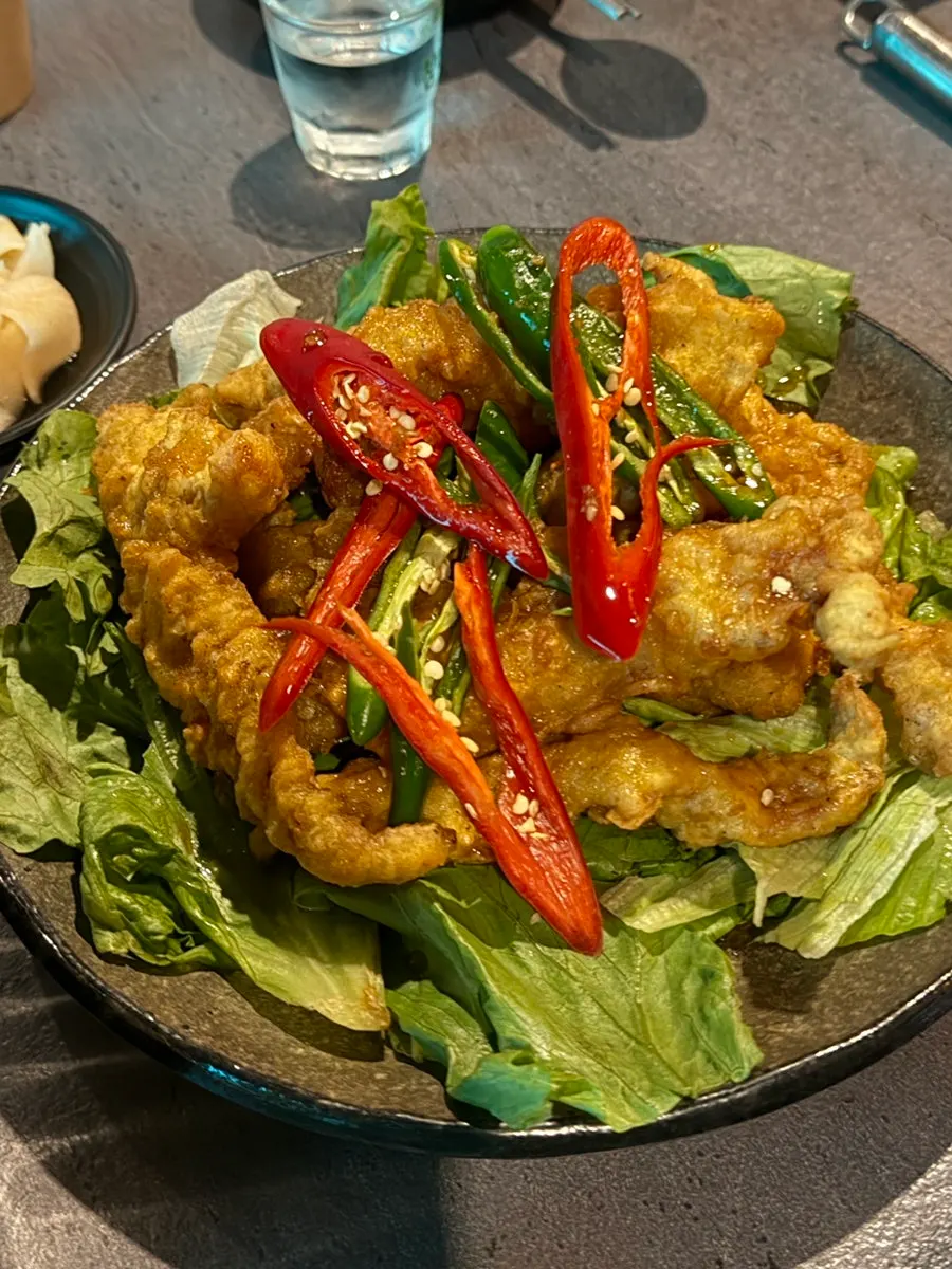 Cross-section of the crispy fried chicken neck yurinji