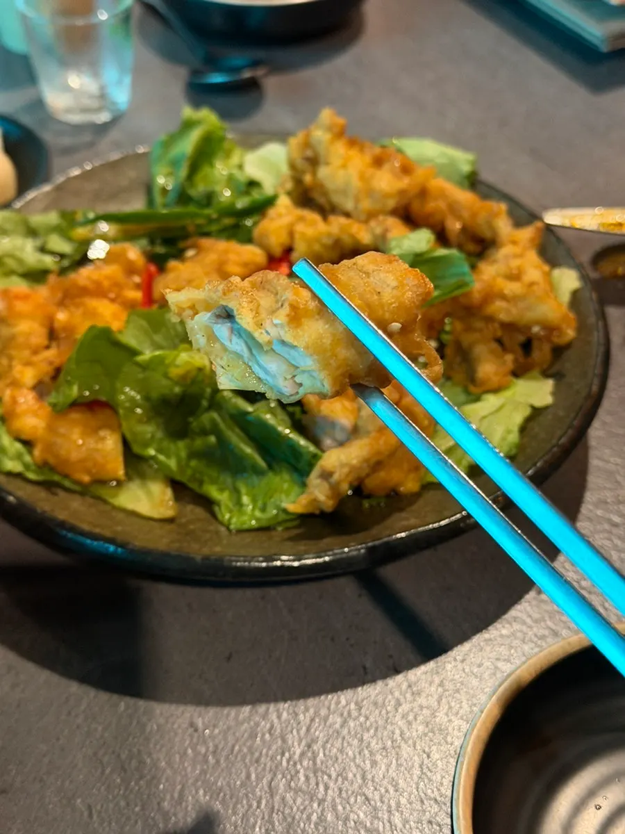 Chicken neck yurinji topped with vegetables and cheongyang chili