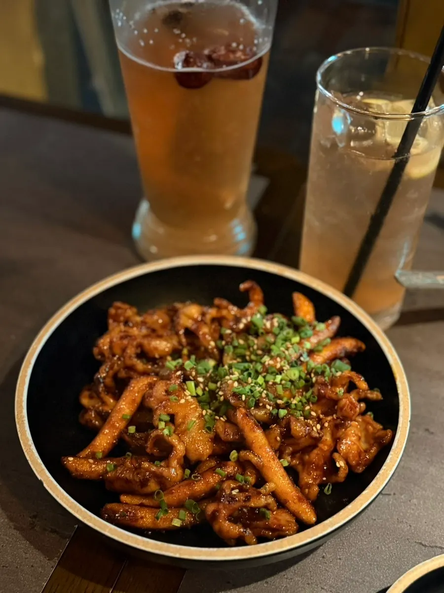 Rice cake chicken feet stir-fry set on the grill