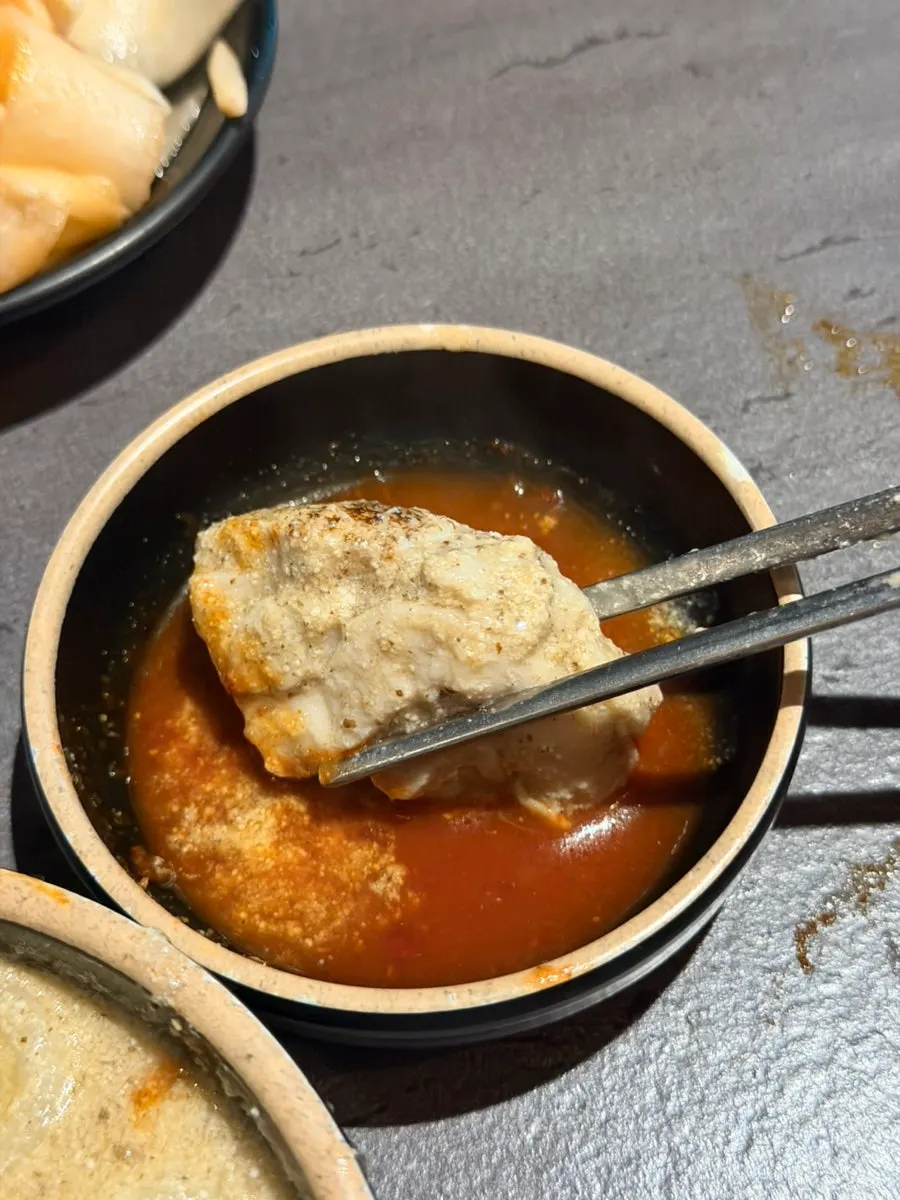 Perilla chicken hot pot meat wrapped in pickled radish