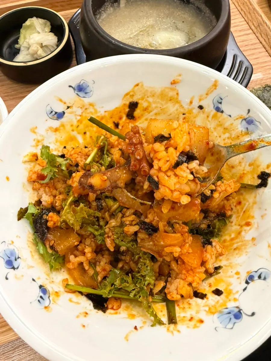 Octopus stir-fry rice mixed with sesame oil