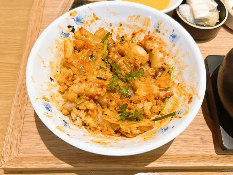 밥과 함께 먹는 낙지볶음