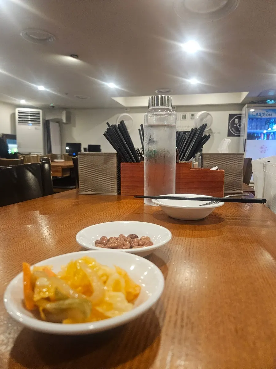청화 우육도삭면 2층 좌석