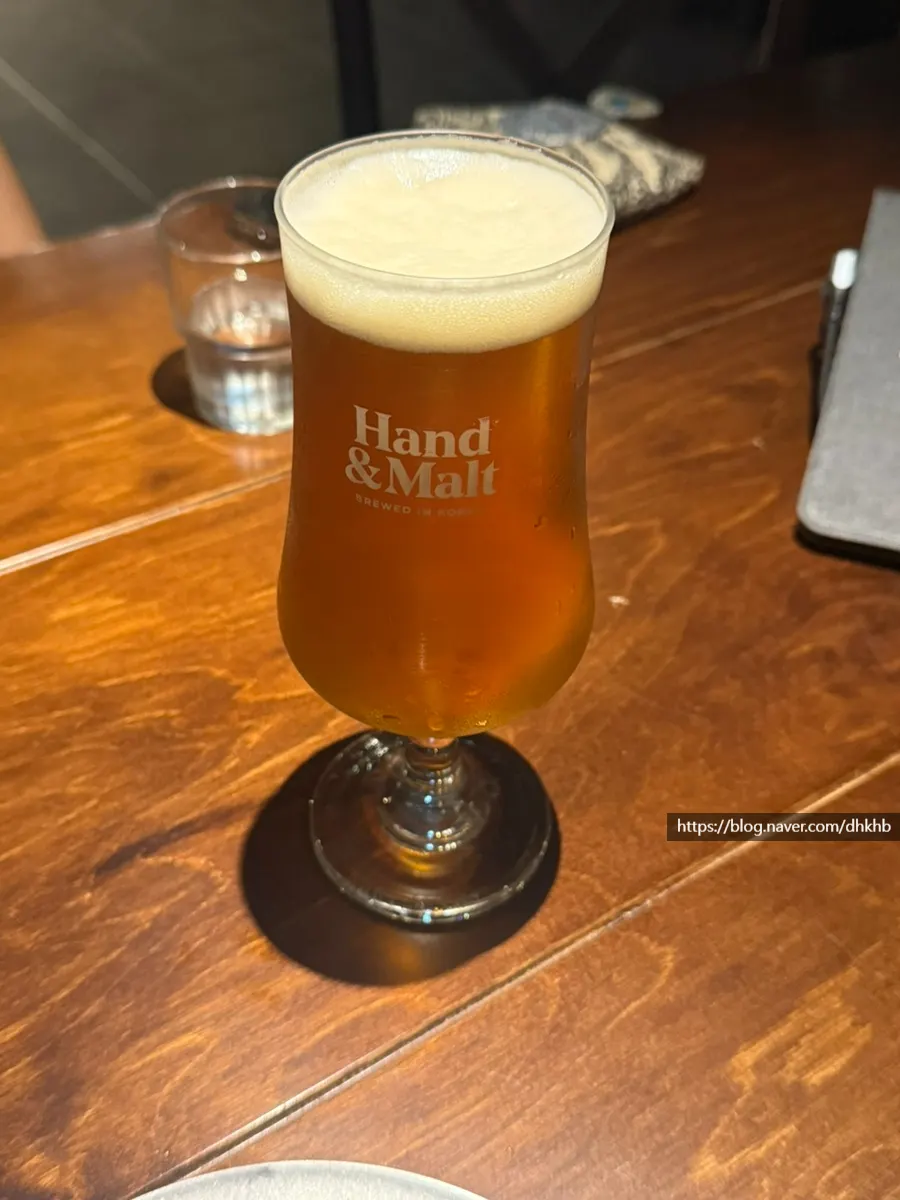 IPA와 우베 맥주 주문 사진