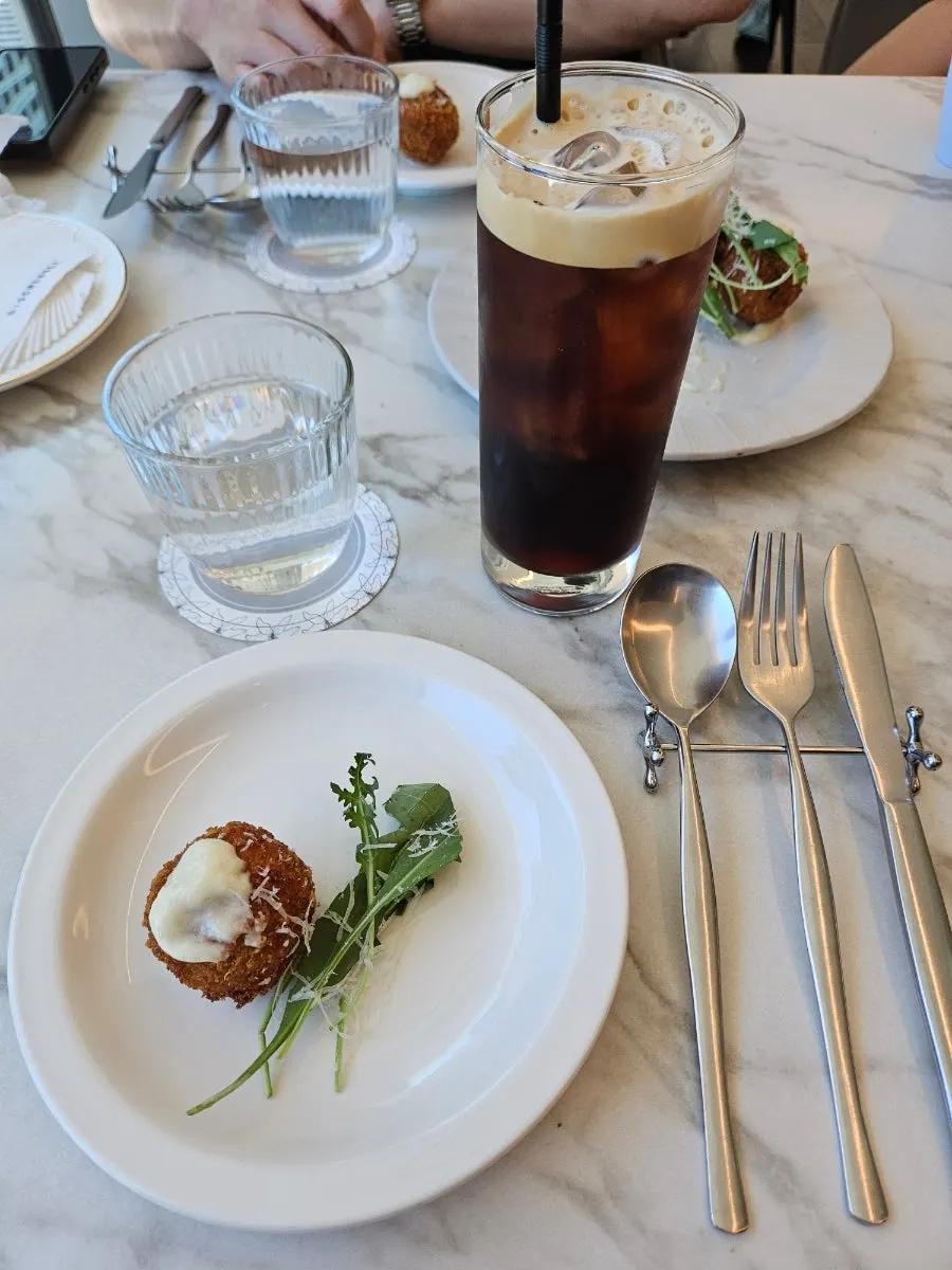 Bolognese arancini