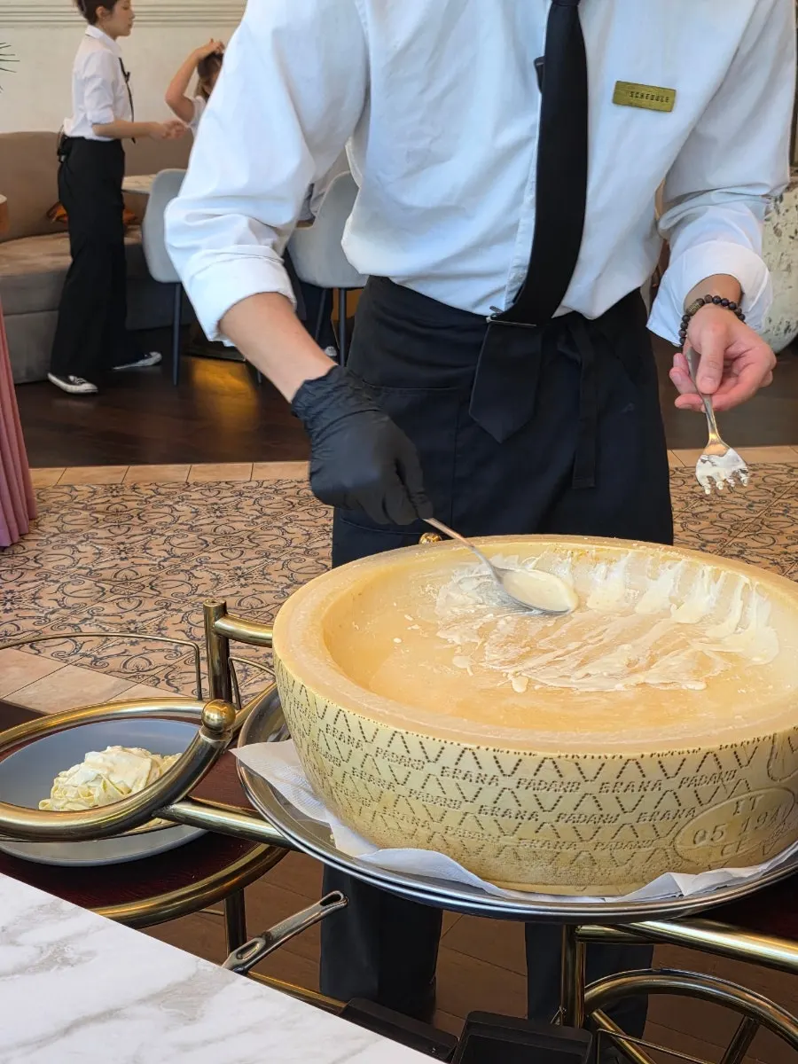 Cheese-wheel pasta and fresh pasta